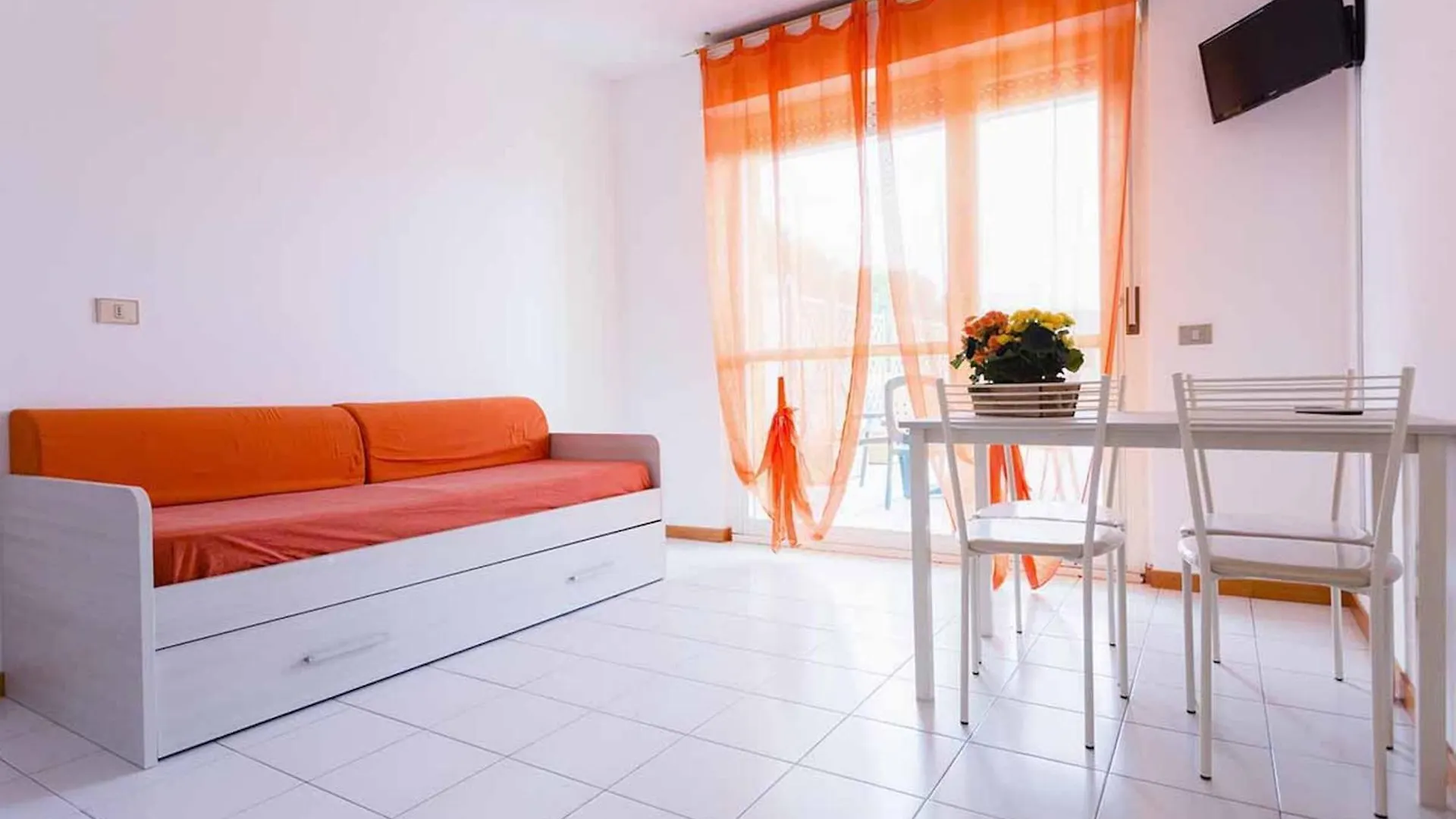 Aparthotel Isa-Residence With Swimming Pool In Luni Mare, Apartments With Air Conditioning And Private Outdoor Area Fiumaretta di Ameglia Italy